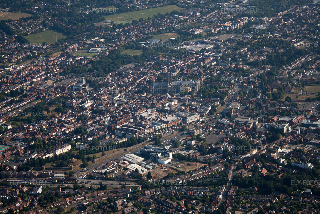 Vue aérienne: Canterbury à Thanington dans le département Angleterre, Grande Bretagne – .Photo: IMG_58607.jpg prise le 18/07/2013 par Werner Riehm/FLY-FOTO.eu – Résolution de l'original: 4752 x 3168 px