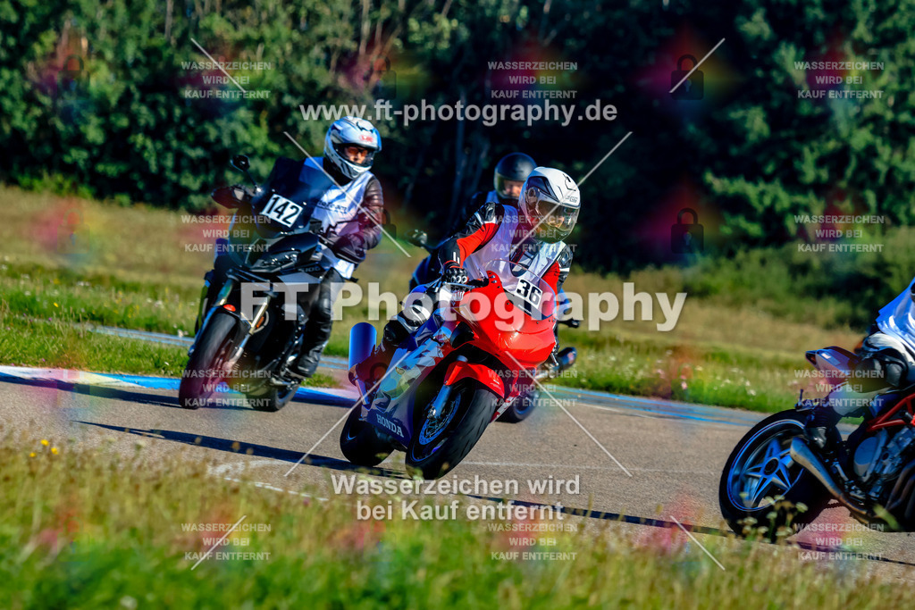 036-1819 | Hier findet Ihr Bilder von Touristenfahrten auf der Nürburgring Nordschleife oder von anderen Veranstaltungen die ich besucht habe. Viel Spass beim Durch Schauen 