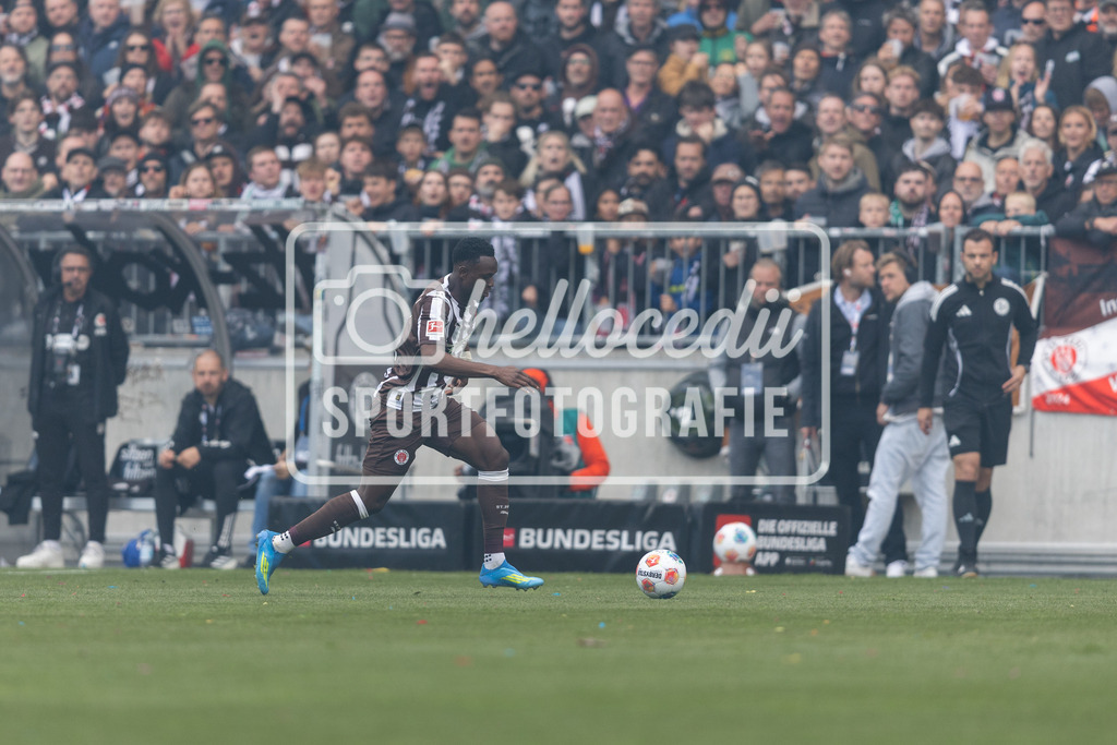 Fußball I Männer I Saison 2025-2026 I Bundesliga I FC St. Pauli - VfL Wolfsburg I 12883 | realhellocedii - Realisiert mit Pictrs.com