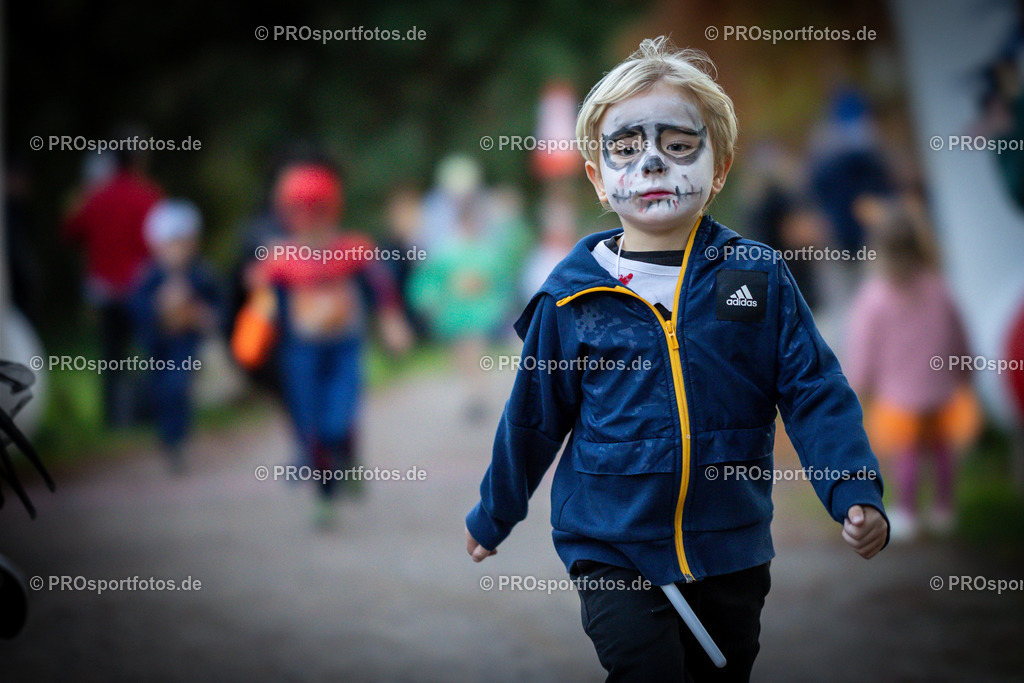 Halloween Run 2022 in Koeln, 31.10.2022 | Impressionen vom Halloween Run 2022 am 31.10.2022 in Koeln (Forstbotanischer Garten Rodenkirchen). Foto: BEAUTIFUL SPORTS/Axel Kohring