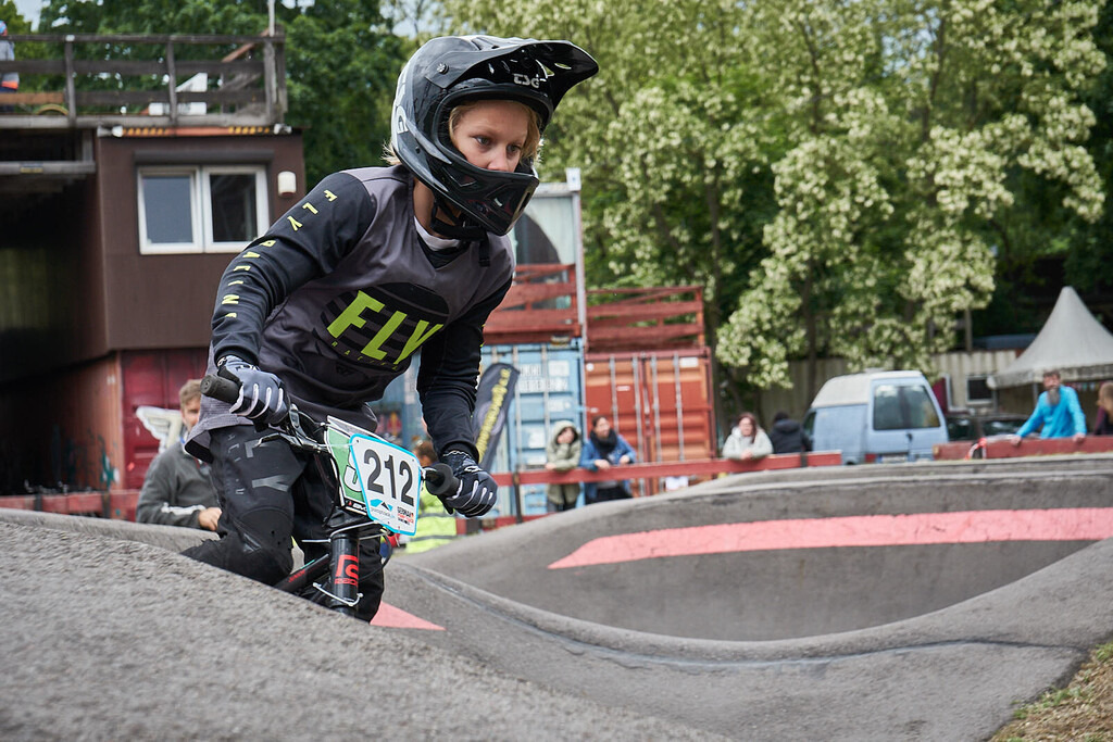 2505Mo.5-48 PM 28 | German Pumptrack Series - Realisiert mit Pictrs.com