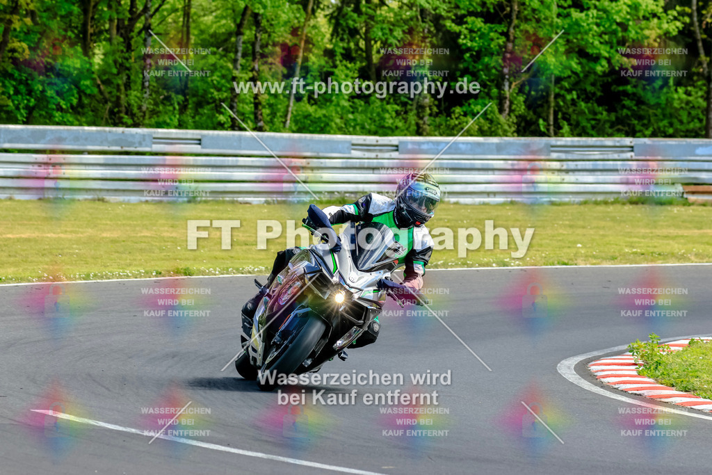 _OTO2347 | Hier findet Ihr Bilder von Touristenfahrten auf der Nürburgring Nordschleife oder von anderen Veranstaltungen die ich besucht habe. Viel Spass beim Durch Schauen 