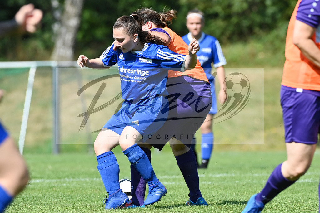 VFBGRE20200816_0042 | Fussball, Frauen:   bei dem Testspiel zwischen VfB Schinkel und TSG 07 Burg Gretesch IV auf der Sportanlage am Zuschlag am 16.08.2020 in Osnabrueck, Deutschland. - Realisiert mit Pictrs.com