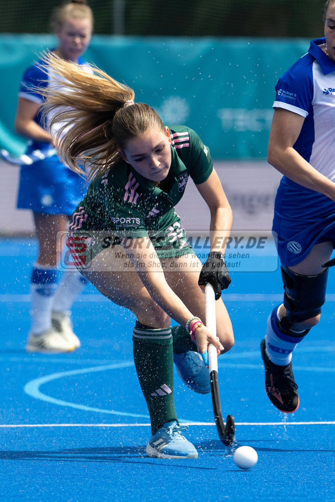 Final4_20250531-1411-Z09_2739 | Krefeld, Deutschland, 31.05.2025:  Feldhockey Final4 2025 – „Deutsche Feldhockey-Meisterschaften 2025“ im Gerd-Wellen-Hockeyanlage am 31.05.2025 in Krefeld, Deutschland. (Foto von Kramhöller/Fehrmann/Kaste)Krefeld, Germany, 31.05.2025: Feldhockey Final4 2025 – „Deutsche Feldhockey-Meisterschaften 2025“ in Gerd-Wellen-Hockeyanlage at 31.05.2025 in Krefeld, Deutschland. (Foto from Kramhöller/Fehrmann/Kaste)