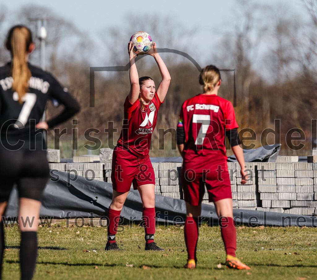 2024-02-25_026_FC_Schwaig_gegen_TSV_Eching | Oberding, Deutschland, 25.02.2024:
Fußball, Bezirksliga 2023 / 2024, Testspiel, FC Schwaig gegen TSV Eching, Endergebnis: 0:5

Franziska Lommer (FC Schwaig, #3), Christina Lommer (FC Schwaig, #7)

Foto: Christian Riedel / fotografie-riedel.net