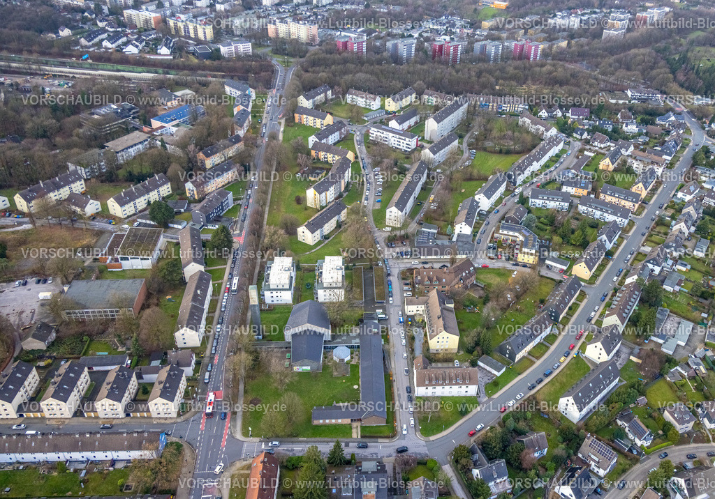Velbert251201257 | , Luftbild, Wohngebiet Mehrfamilienhäuser Jahnstraße und Wagnerstraße, Apostelkirche - Evangelische Kirchengemeinde Velbert-Dalbecksbaum, Velbert, Bergisches Land, Nordrhein-Westfalen, Deutschland