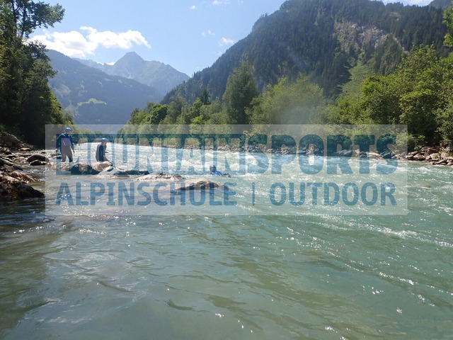 P7080028 | Bestelle die Bilder deines Berg- oder Wasser-Abenteuers mit Mountain Sports bequem von zu Hause aus direkt über unseren Online Fotoshop von pictrs.com. - Realisiert mit Pictrs.com