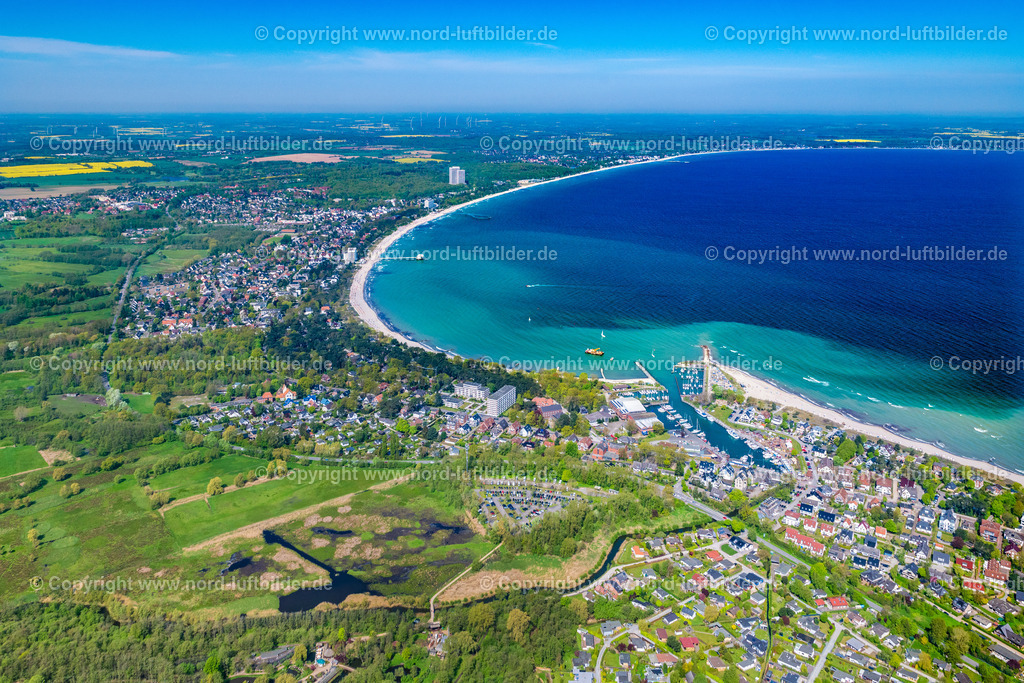 Timmendorf_Timmendorfer_Strand_ELS_5176010524 | NIENDORF/OSTSEE 01.05.2024 Küsten- Landschaft am Sandstrand in Niendorf/Ostsee im Bundesland Schleswig-Holstein, Deutschland. // Coastline on the sandy beach in Niendorf/Ostsee in the state Schleswig-Holstein, Germany. Foto: Martin Elsen