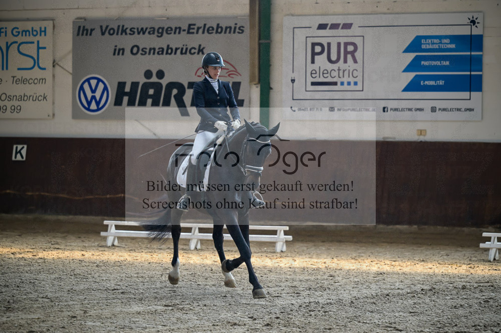 Reitturnier Voxtrup | Entdecke hochwertige Reitturnierfotos von Foto Oger. Professionell, emotional und authentisch – jetzt Lieblingsmomente im Shop bestellen.Deutschlandweite Turnierfotografie. - Realisiert mit Pictrs.com