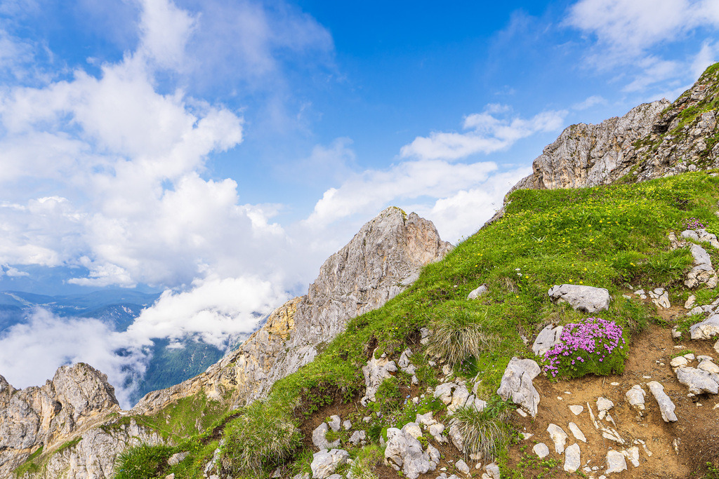 Blick auf das Karwendelgebirge bei Mittenwald | Blick auf das Karwendelgebirge bei Mittenwald.