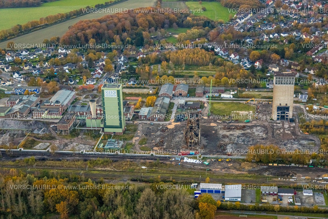 Gelsenkirchen231103338 | Luftbild, ehemaliges DSK Bergwerk Lippe  Westerholt, Egonstraße, an der Stadtgrenze zu Gelsenkirchen, umgeben von herbstlichen Laubbäumen, Hassel, Gelsenkirchen, Ruhrgebiet, Nordrhein-Westfalen, Deutschland