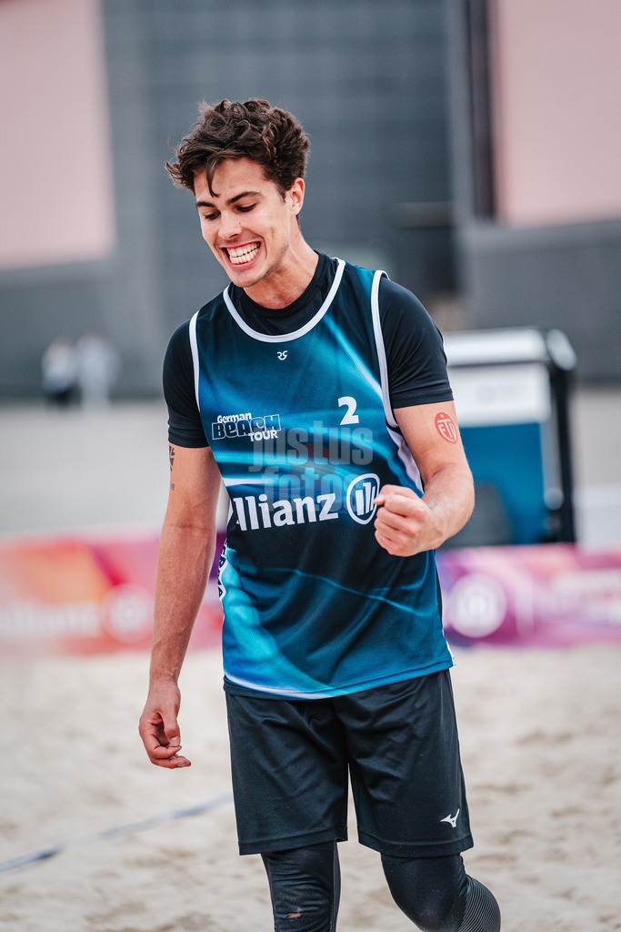 Beachvolleyball | Männer | German Beach Tour 2024 | Tourstop Bremen | 08.06.2024 | Lui Wüst freut sich