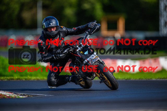 MaZZes_FotoMatrix_230920_1048 | Fotograf Mathias Schmid
Sportfotograf,
Eventfotograf,
Hochzeitsfotograf,
Portraitfotograf