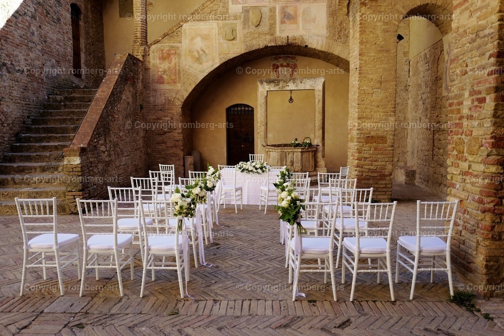 L1090174 | romberg-arts, romberg-arts.de, www.romberg-arts.de, Foto_Online_Shop, Julia Fuhrmann, Köln, Fotos, Fotografie, Fotokunst, Kunstdrucke, Naturfotos, Aktfotos, Nacktfotos, schwarz_weiß_Fotos, Blumenfotos, Blumen, Tiere, Beton, Korrosion, Lächeln, Drucke