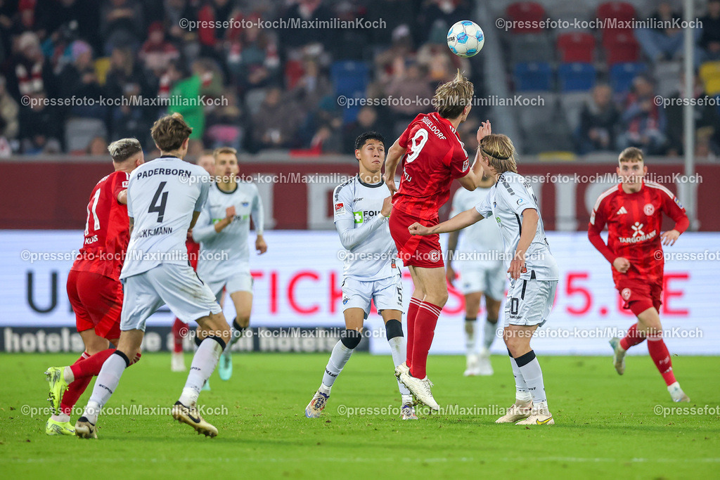 Due09112401058 | 09.11.2024, Fußball, Fortuna Düsseldorf - SC Paderborn 07, 2. Bundesliga, Merkur Spiel-Arena, Saison 2024 2025: Kopfball Vincent Vermeij (Fortuna Düsseldorf #9)DFB regulations prohibit any use of photographs as image sequences and or quasi-video.