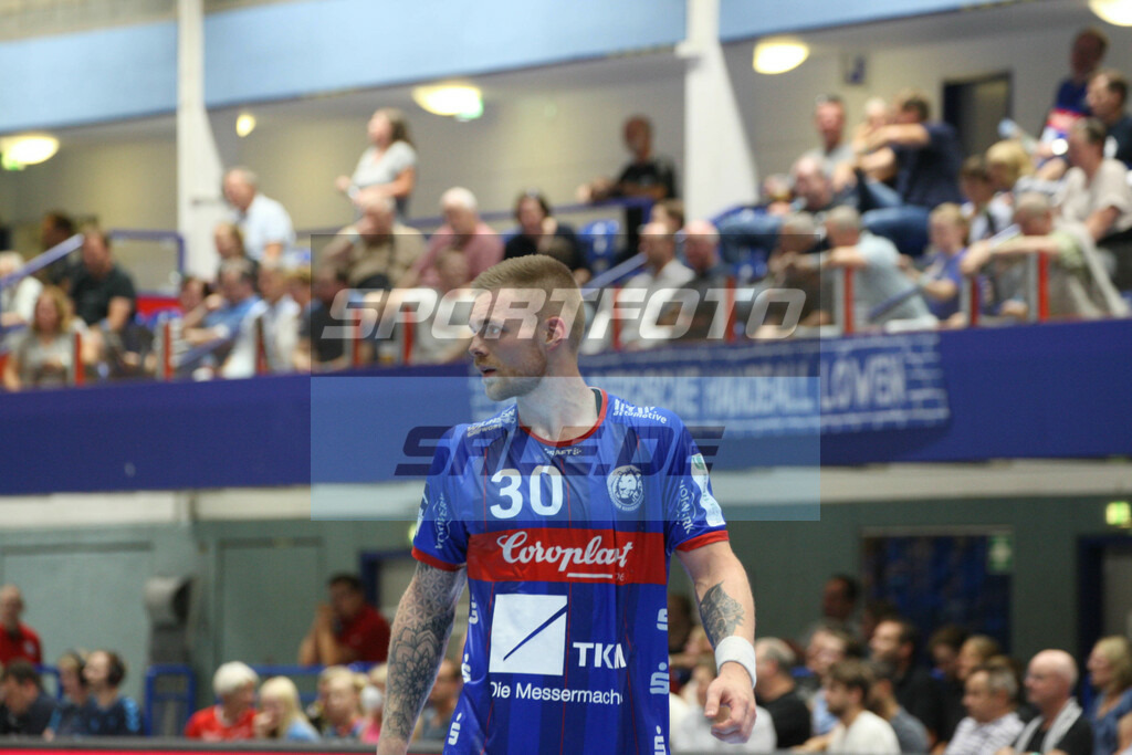 Bergischer HC - TSV Hannover-Burgdorf | Tom Kare Nikolasen -  © Sportfoto-Sale (MK) - Realisiert mit Pictrs.com