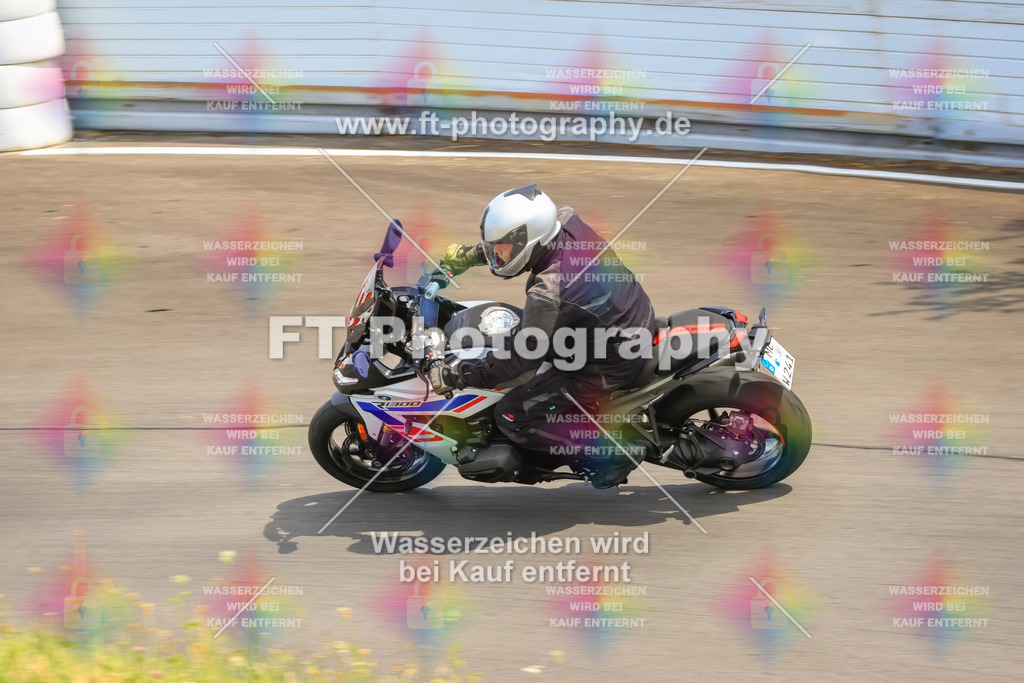 _DSK2591 | Hier findet Ihr Bilder von Touristenfahrten auf der Nürburgring Nordschleife oder von anderen Veranstaltungen die ich besucht habe. Viel Spass beim Durch Schauen 