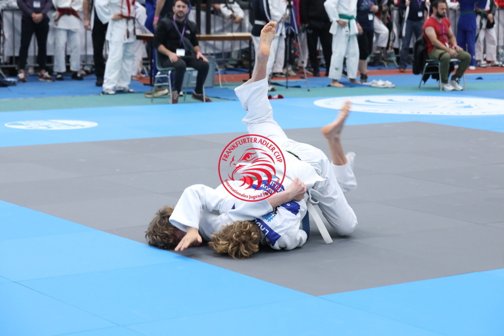 1J7A3381 | Fotos vom Adler Cup - Pictures from Adler Cup

Hier findet Ihr alle Eindrücke und großen Momente der Adler Cup Wochenenden. Here you will find all impressions and great moments of the Adler Cup weekends. - Realisiert mit Pictrs.com