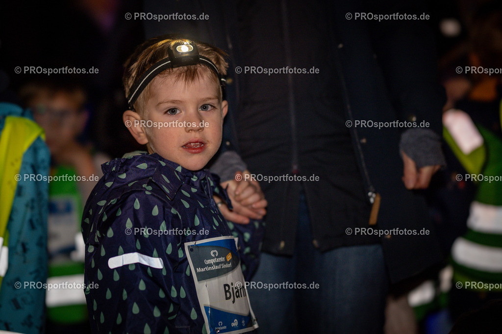 Martinslauf Sindorf 2023 in Kerpen-Sindorf, 09.11.2023 | Impressionen vom Martinslauf Sindorf 2023 am 09.11.2023 in Kerpen-Sindorf (Nordrhein-Westfalen).