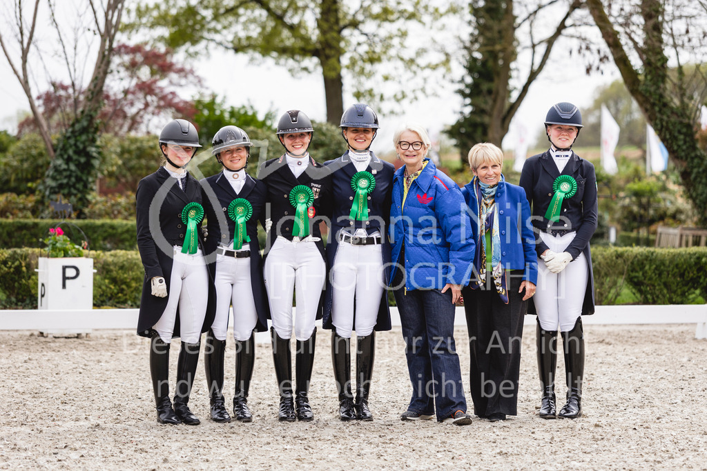 260412_Kronberg_S-Dressur-657 | Deine schönsten Turniermomente als professionelle Fotos! Entdecke hochwertige Pferdesport-Fotografie im Online-Shop. Jetzt Fotos finden & bestellen!