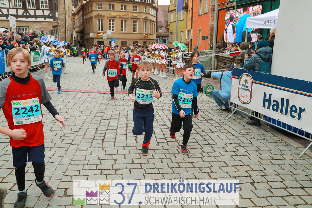 AOK JuniorCup 400m | 3Koenigslauf 2023 - Realisiert mit Pictrs.com
