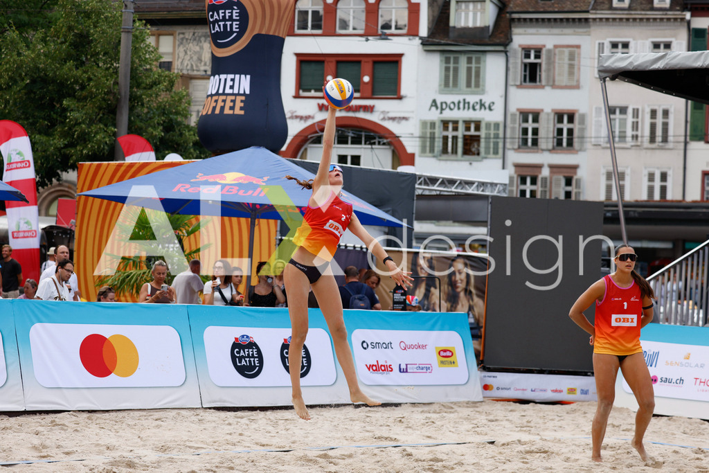 Obi BeachTour 2026 - Basel | BASEL, SWITZERLAND - JULY 17: NADINE DEMIERRE (SUI) serve during the Obi BeachTour 2026 match between FLÜCKIGER / DEMIERRE (SUI) and EUGSTER / GÄHWILER (SUI) at Barfüsserplatz on July 17, 2026 in Basel, Switzerland. - Realisiert mit Pictrs.com