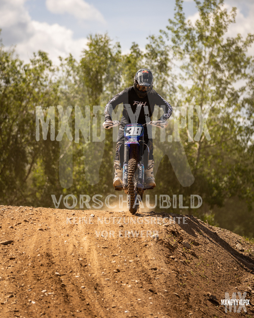 866A1116 | mxndyyvipix