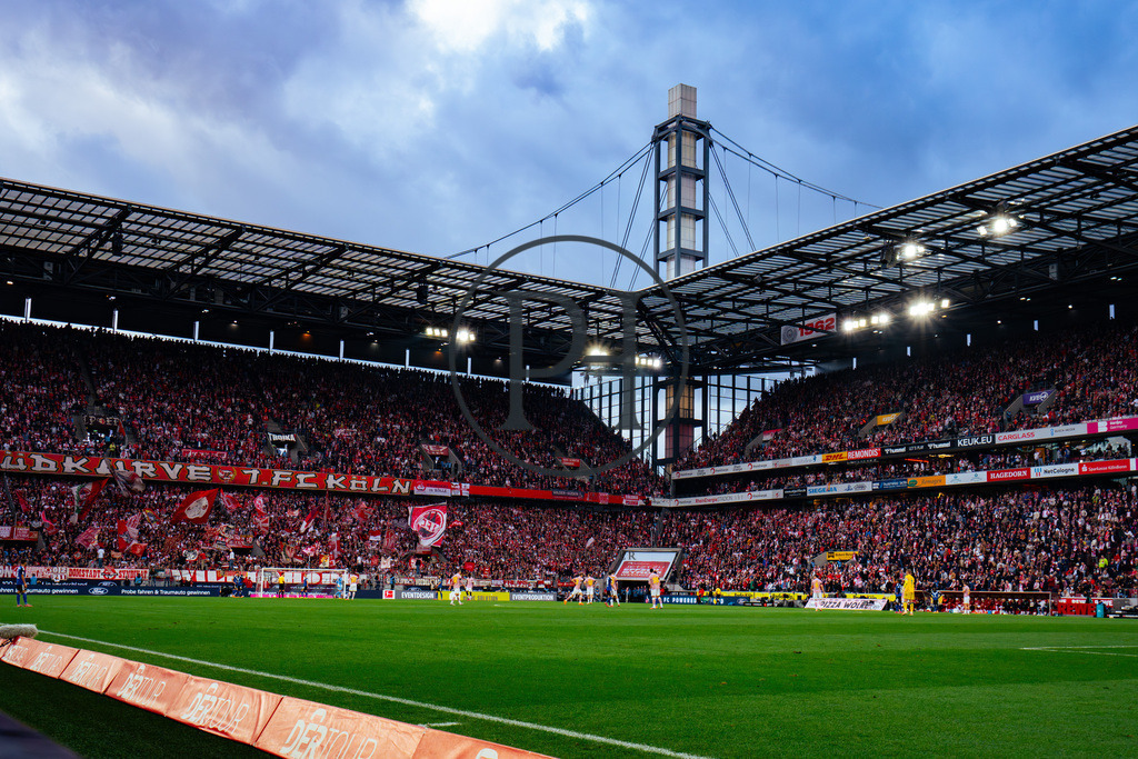 Spieltag 9 Köln - HSV_Sc-153 | Philipp-Heist - Realisiert mit Pictrs.com