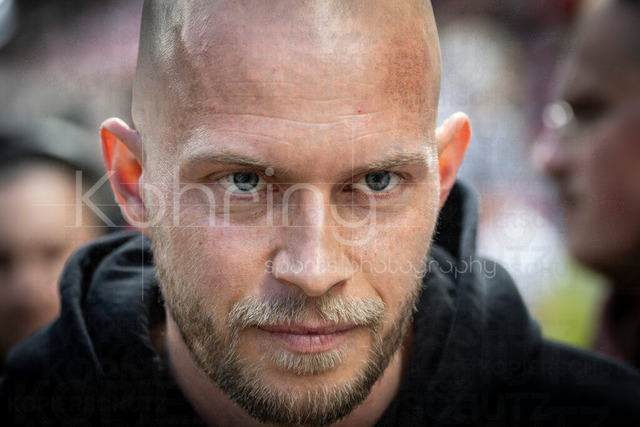 German Bundesliga,  1. FC Koeln - Bayer 04 Leverkusen, 25.04.2026 | KOELN, GERMANY - APRIL 25, 2026 : Rene Wagner (Head Coach 1. FC Koeln) before the German Bundesliga match on gameday 31 between 1. FC Koeln - Bayer 04 Leverkusen at RheinEnergieSTADION on April 25, 2026 in Koeln, Germany. DFL REGULATIONS PROHIBIT ANY USE OF PHOTOGRAPHS AS IMAGE SEQUENCES AND/OR QUASI-VIDEO.