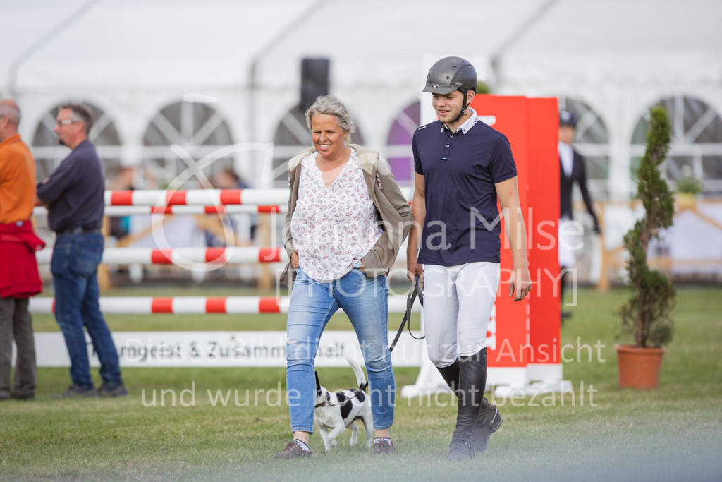 220715_LC_HeinzelmaennchenCup-700 | Deine schönsten Turniermomente als professionelle Fotos! Entdecke hochwertige Pferdesport-Fotografie im Online-Shop. Jetzt Fotos finden & bestellen!