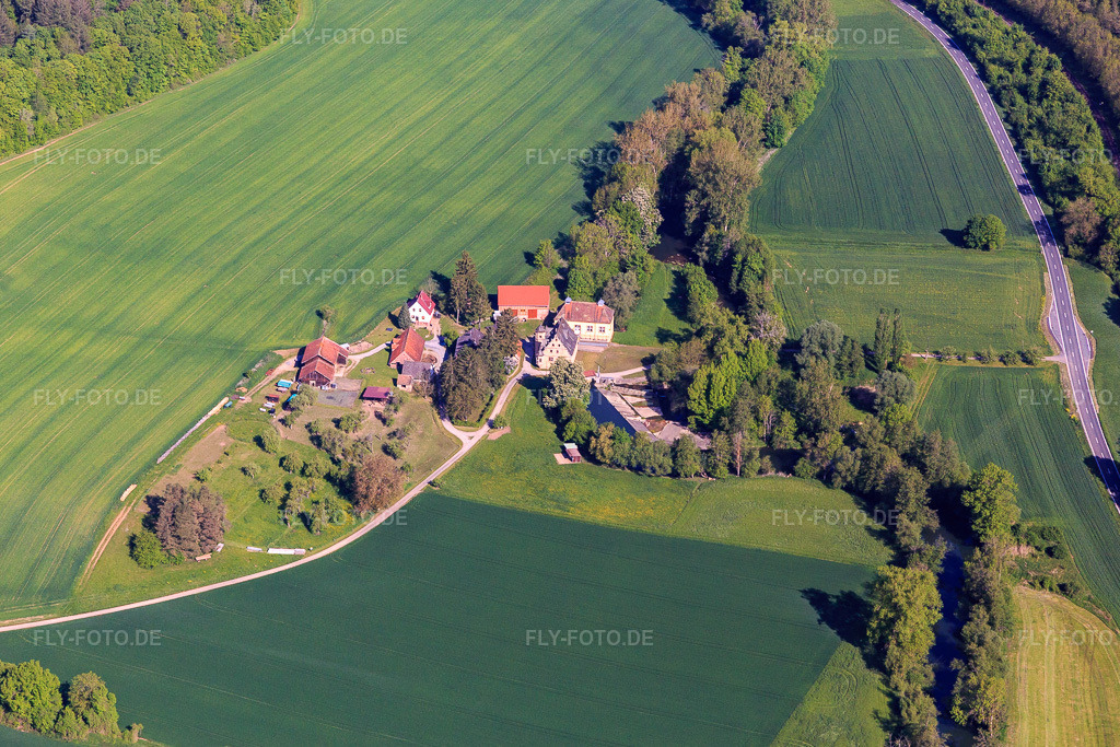 Luftbild: Ortsteil Eulschirben im lieblichen Taubertal aus Südosten im Ortsteil Gamburg in Werbach im Bundesland Baden-Württemberg in Deutschland. Foto: IMG_146583.jpg vom 10.05.2025 durch Werner Riehm/FLY-FOTO.de