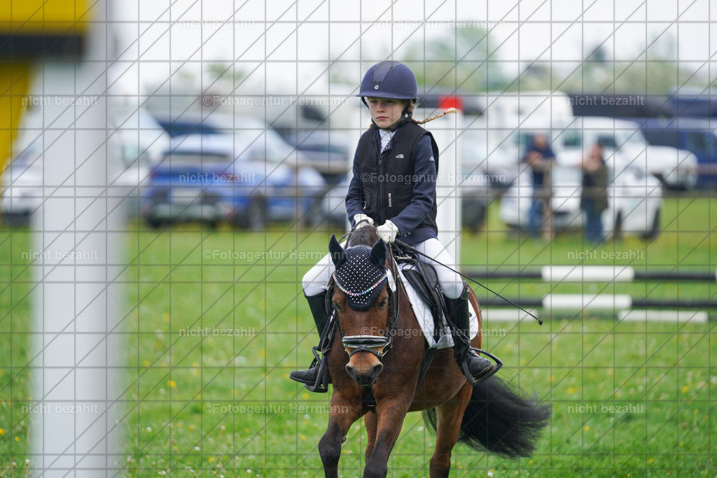 20240509-FAH02274 | Turnierbilder der Turnierfotografen Bayern, Pferdesport Fotografie, Reitsportbilder, Turnier Landberg am Lech, Turnierbilder bayern, Fotoagentur Herrmann