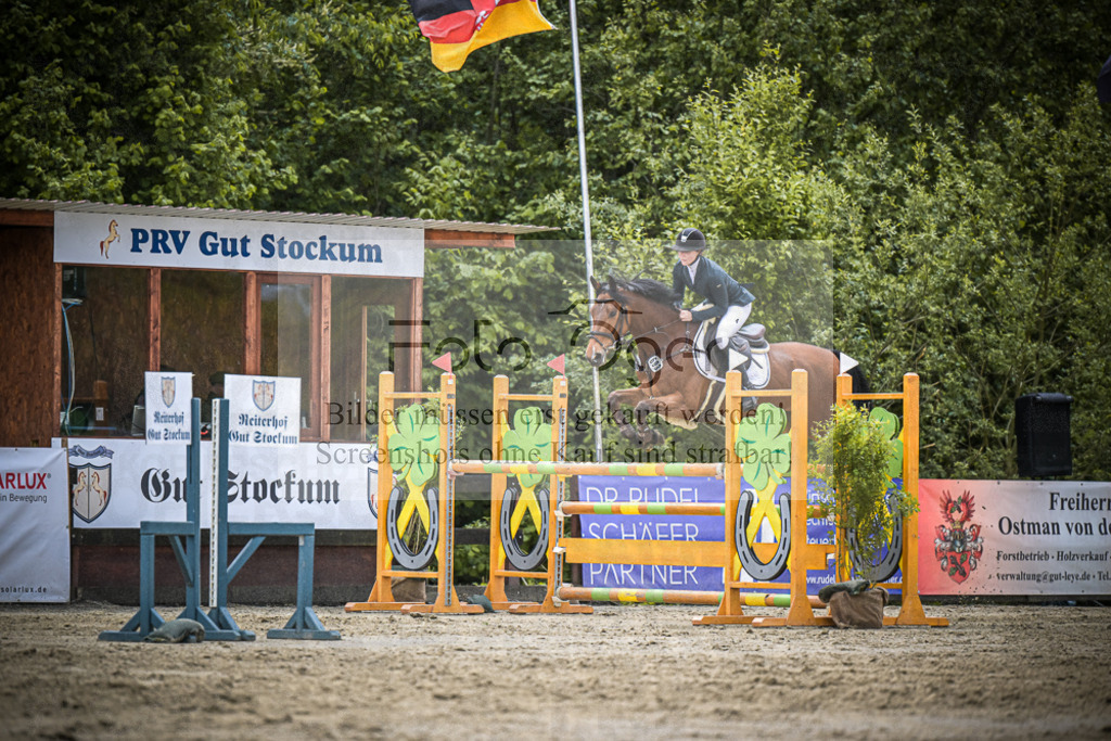 DOS_6326 | Entdecke hochwertige Reitturnierfotos von Foto Oger. Professionell, emotional und authentisch – jetzt Lieblingsmomente im Shop bestellen.Deutschlandweite Turnierfotografie. - Realisiert mit Pictrs.com