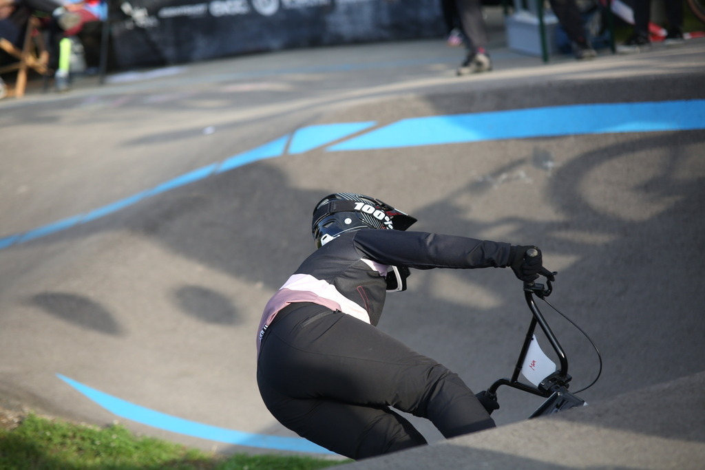 M87C1297 | German Pumptrack Series - Realisiert mit Pictrs.com