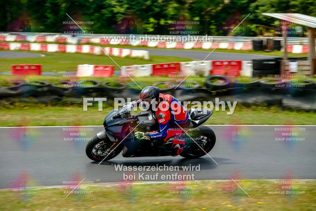 VBK-4841 | Hier findet Ihr Bilder von Touristenfahrten auf der Nürburgring Nordschleife oder von anderen Veranstaltungen die ich besucht habe. Viel Spass beim Durch Schauen 