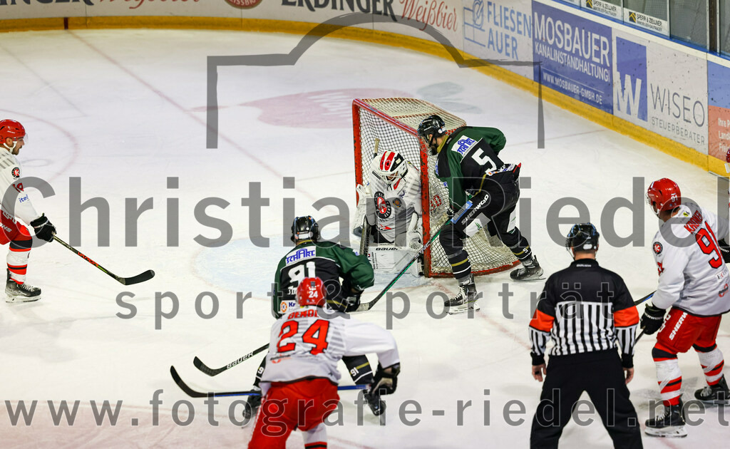 2022-09-25_096_TSV_Erding_gegen_EHC_Klostersee | Erding, Deutschland, 25.09.2022:
Eishockey, Bayernliga 2022 / 2023, Testspiel, TSV Erding gegen EHC Klostersee, Endergebnis: 8:2

Foto: Christian Riedel / fotografie-riedel.net