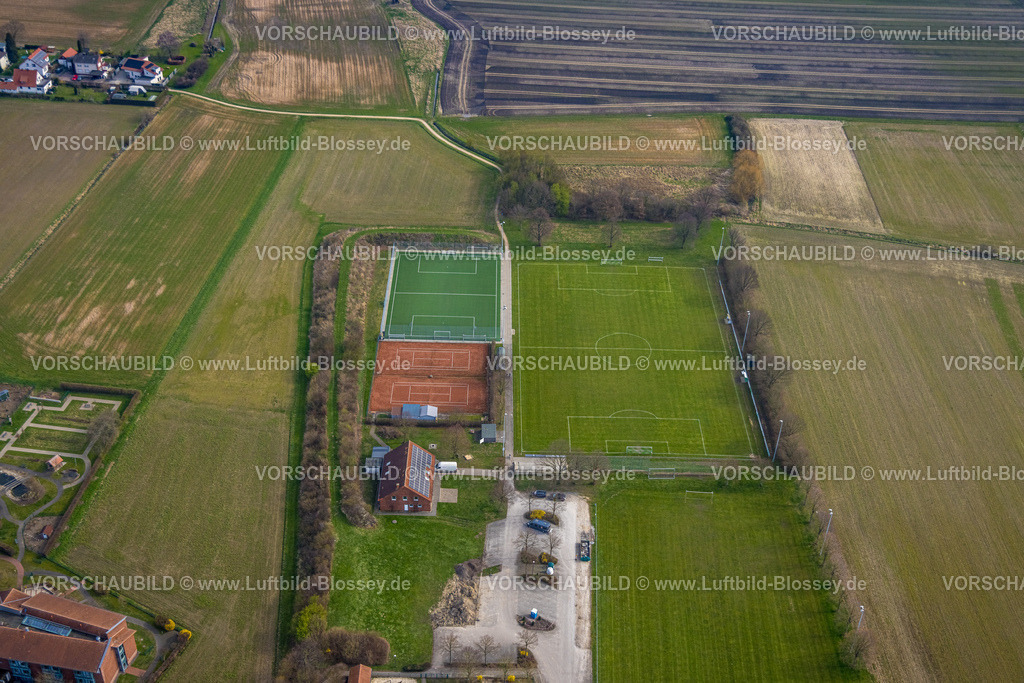 Lippetal240307168 | Luftbild, Fußballstadion und Tennisplätze SV Germania Hovestadt-Nordwald, Ortsteil Hovestadt, Lippetal, Herzfeld, Nordrhein-Westfalen, Deutschland