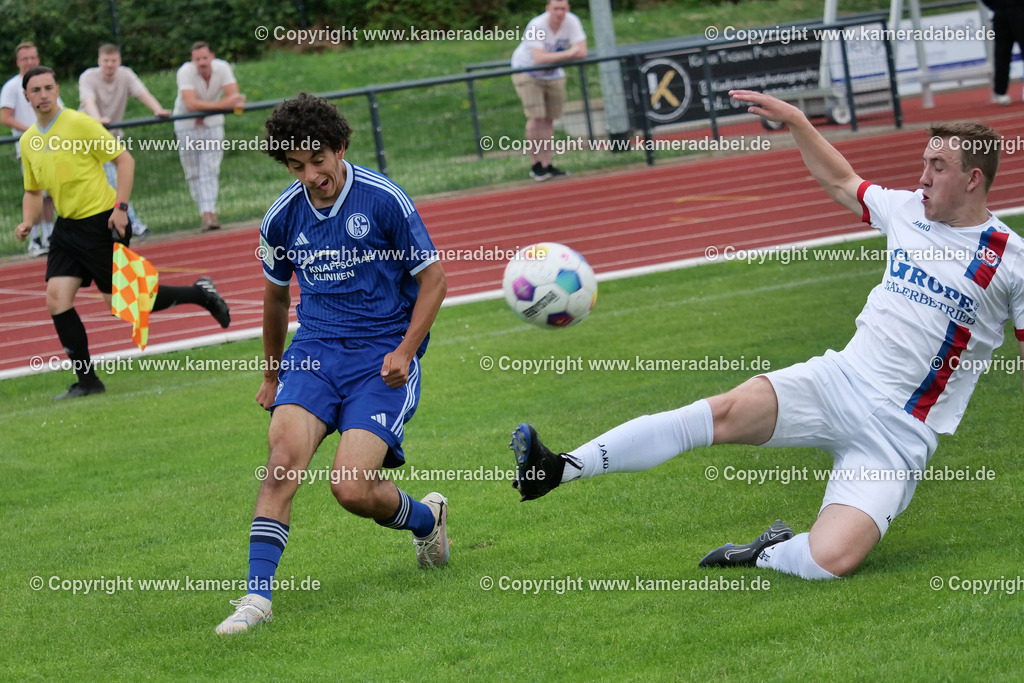 Fußball : Testspiel : SuS 09 Dinslaken - Schalke 04 U 19 am 25.07.2024 | Foto : Jochen Emde / www.kameradabei.de - Realisiert mit Pictrs.com