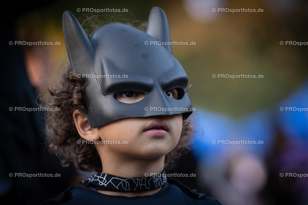 Halloween Run 2024 in Koeln, 31.10.2024 | Impressionen vom Halloween Run 2024 am 31.10.2024 in Koeln (Forstbotanischer Garten Rodenkirchen). Foto: BEAUTIFUL SPORTS/Axel Kohring