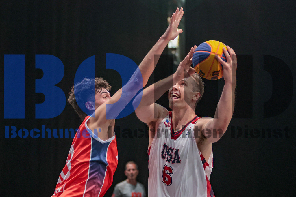 SES_TTG3X320250717-46 | bond - Realisiert mit Pictrs.com