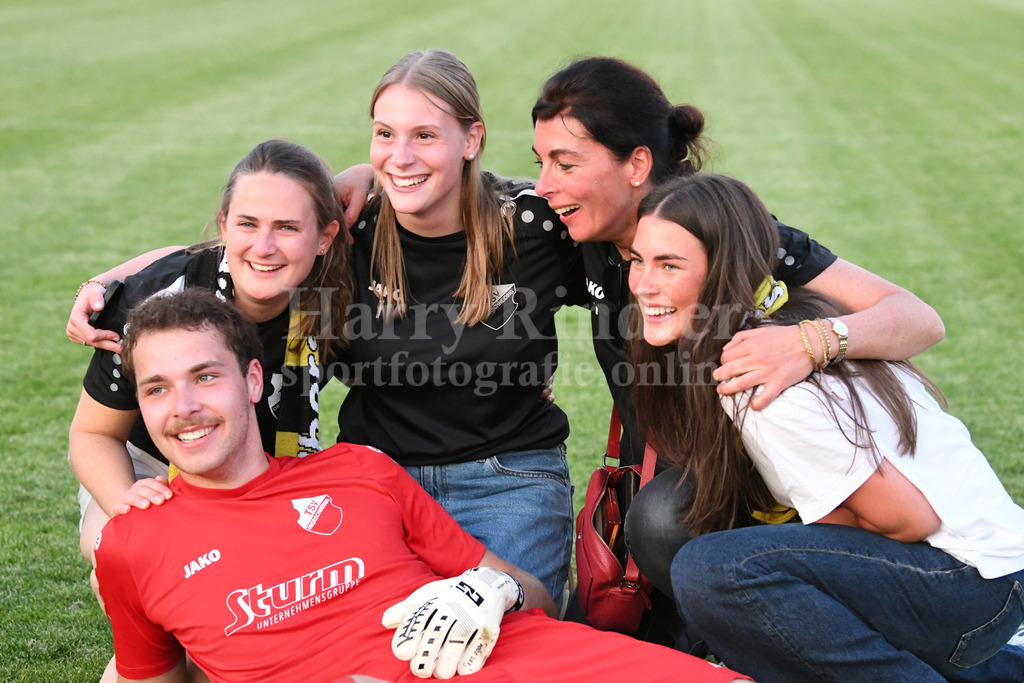 TSV Oberschneiding | Oberschneidings Tormann Niklas Plank wird zum Helden - Realisiert mit Pictrs.com