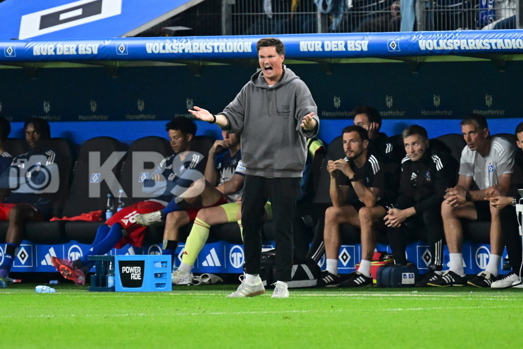 KBS Picture_HSV-FCStPauli_049 | Polzin Merlin Trainer (HSV) ist richtig sauer ,Sportplatz :  Volksparkstadion,Hamburger Derby, - Realisiert mit Pictrs.com