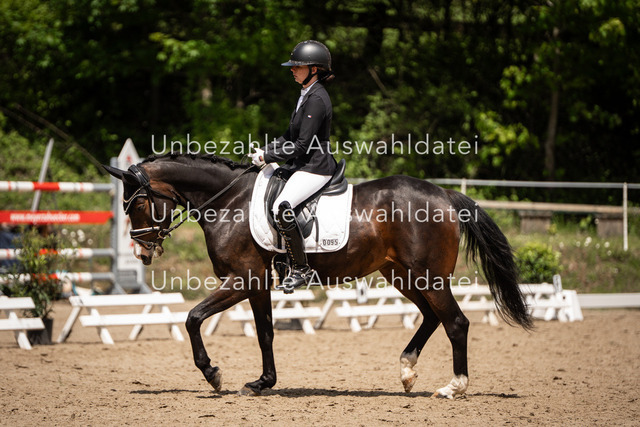 Bad_Meinberg_05717 | saradresslerfotografie - Realisiert mit Pictrs.com