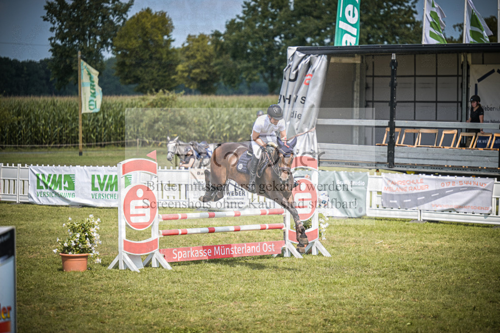 DOS_6688 | Entdecke hochwertige Reitturnierfotos von Foto Oger. Professionell, emotional und authentisch – jetzt Lieblingsmomente im Shop bestellen.Deutschlandweite Turnierfotografie. - Realisiert mit Pictrs.com