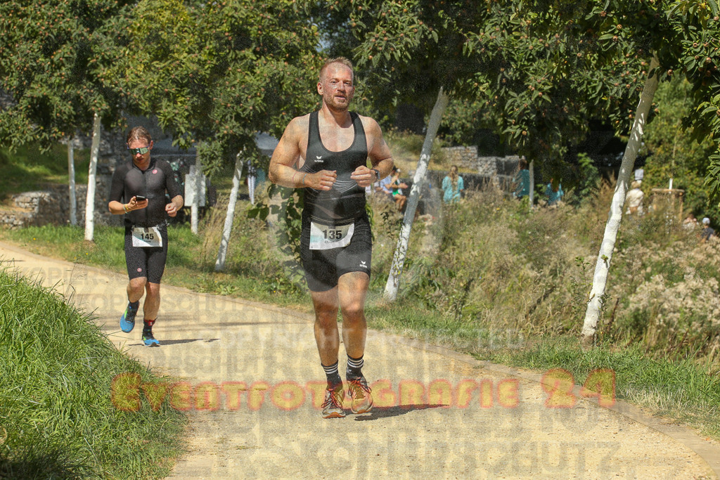 250824_1242_EX1_0267 | Sportfotografie im Rhein-Sieg Kreis, Köln, Bonn, NRW, Rheinland Pfalz, Hessen, etc. Unser Tätigkeitsfeld umfasst den Laufsport vom Volkslauf über den Marathon, Duathlon, Triathon bis zum Ultralauf wie Kölnpfad Ultra oder Schindertrail.