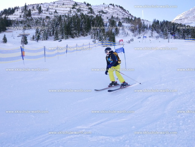 Christian (2) | Photos von der Skischule Warth - Realisiert mit Pictrs.com