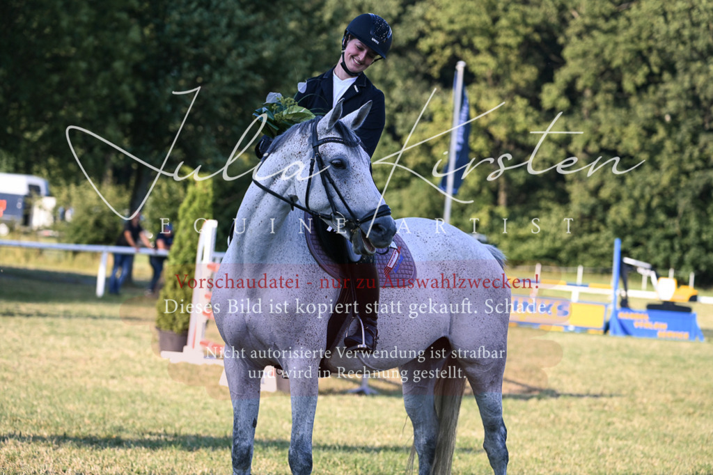 DSC_1907 | Pferde- und Turnierfotografie in Westsachsen. Pferdeportraits, Auftragszeichnungen und intuitive Kunst.