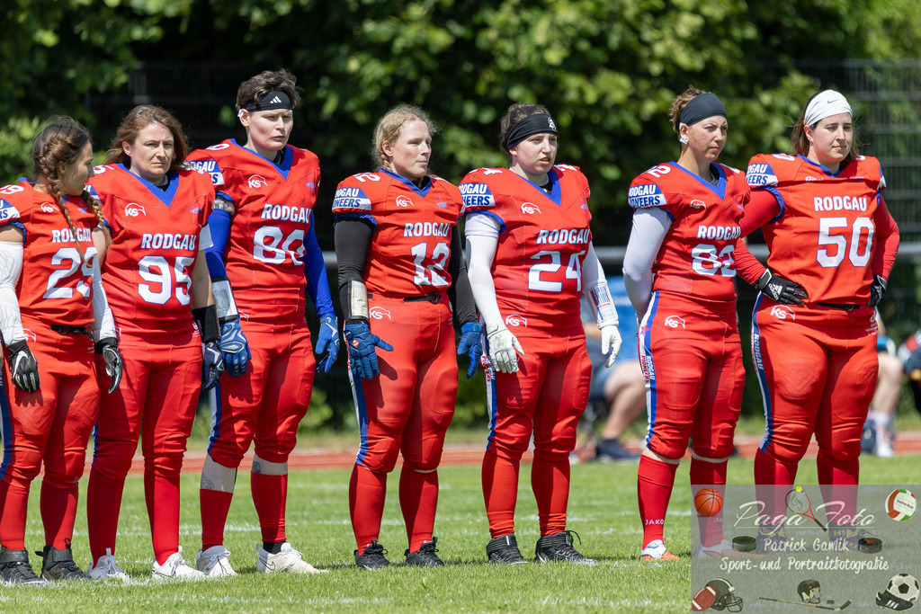 GFLW 1: German Football League Women 1: Rodgau Pioneers Ladies - Stuttgart Scorpions Sisters, 07.06.2026 | Nadine Graßmuck (Rodgau Pioneers Ladies #95) &amp; Tabea Holzamer (Rodgau Pioneers Ladies #80) &amp; Stella Sigourney Caps (geb. Bargon) (Rodgau Pioneers Ladies #12) &amp; Anne Schug (Rodgau Pioneers Ladies #24) &amp; Julia Keller (Rodgau Pioneers Ladies #82) &amp; Rebecka Mynarek (Rodgau Pioneers Ladies #50), Rodgau Pioneers Ladies - Stuttgart Scorpions Sisters, Rodgau, Maingau-Energie-Stadion "Am Weichsee", 7.6.2026 - Realisiert mit Pictrs.com