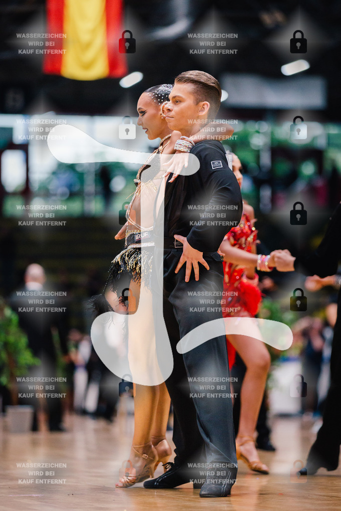 Hessen Tanzt WDSF Open Youth Latin 32nd (28) Nikolas Gretschmann _ Lena Hartig (TSC Saltatio Neustadt im TV 1860 Mußbach)-2025-05-17-1493 | Webshop for digital downloads and prints of dance sport, event & show photographer Julian Link - Realisiert mit Pictrs.com