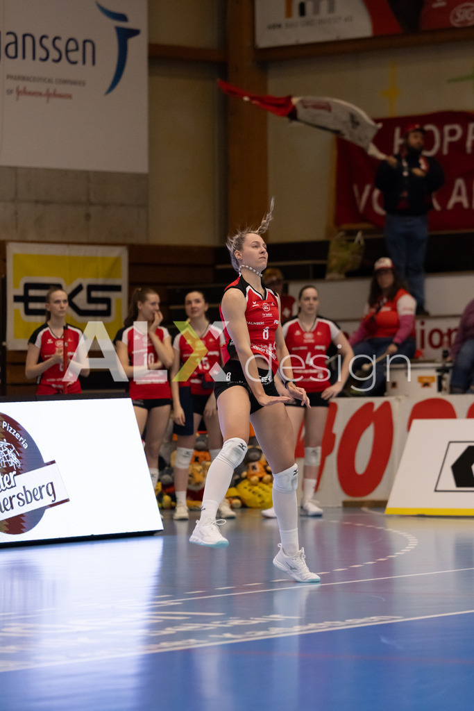 Volleyball I Frauen I Saison 2025-2026 I Volleyball NLA | Women I 1/2 Finals I  VC Kanti Schaffhausen - Sm'Aesch Pfeffingen I 18.03.2026 | 8 Lina-Marie Lieb (DE) (VC Kanti Schaffhausen) – Aussen - Realisiert mit Pictrs.com